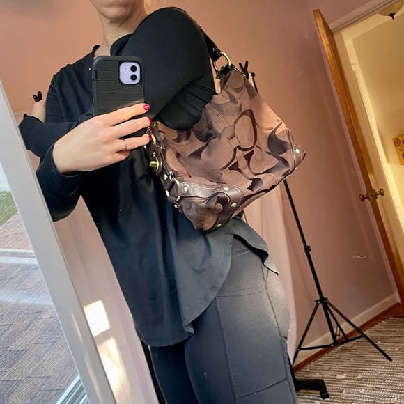 Coach Carly Hobo - Picture 13 of 13